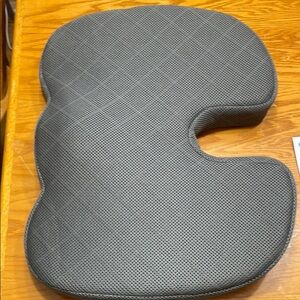 TushGuard Black Seat Cushion